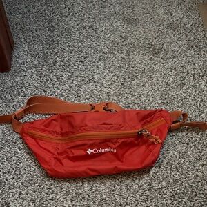 Columbia orange packable hip pack